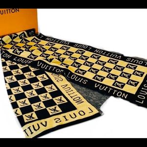 Unisex Louis Vuitton LV Jacquard Embossed Scarf